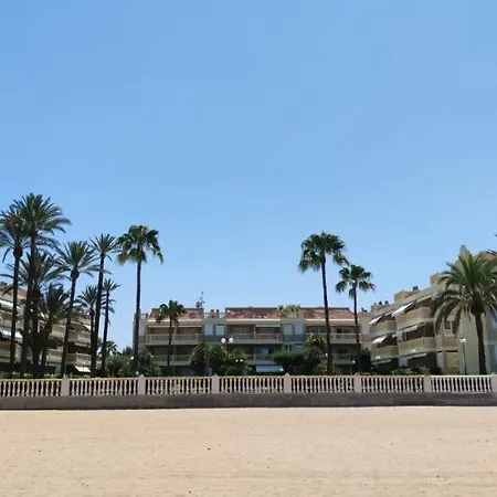 Piso Nuevo Frente Al Mar, * Denia